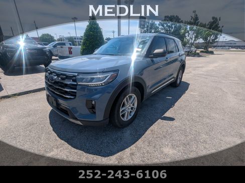 Used 2025 Ford Explorer Active w/ Active Comfort Package RWD image 1
