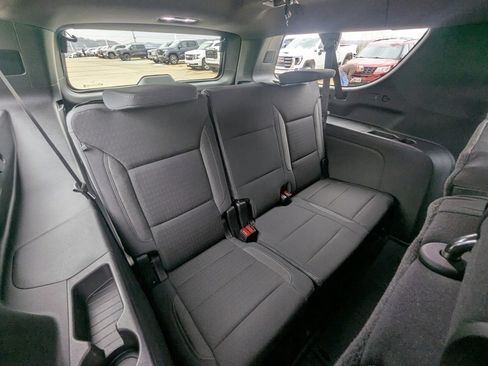 New 2026 Chevrolet Suburban LS image 16