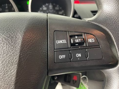 Used 2010 MAZDA MAZDA3 i Touring FWD image 11