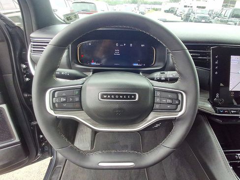 Certified 2023 Jeep Wagoneer Series II w/ Convenience Group I AWD/4WD image 22
