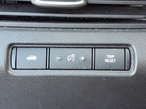 Used 2023 Nissan Altima 2.5 SV image 14