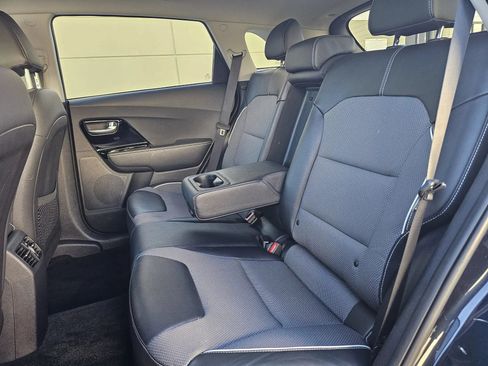 Used 2020 Kia Niro EX FWD image 10