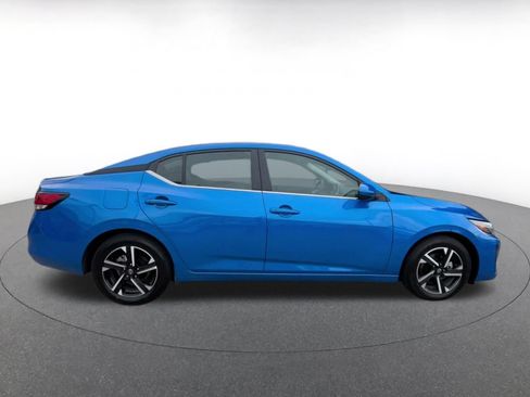 Used 2025 Nissan Sentra SV FWD image 13