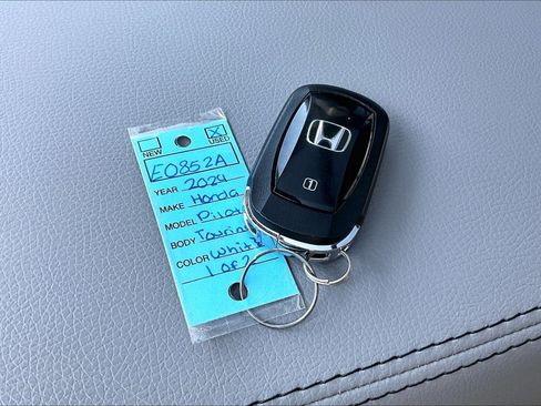 Used 2024 Honda Pilot Touring image 10