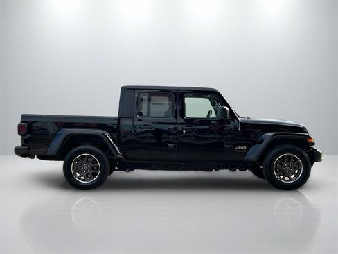 Used 2023 Jeep Gladiator Overland image 4