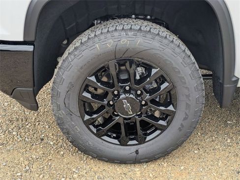 New 2026 Chevrolet Silverado 2500 Custom w/ Custom Value Package image 7