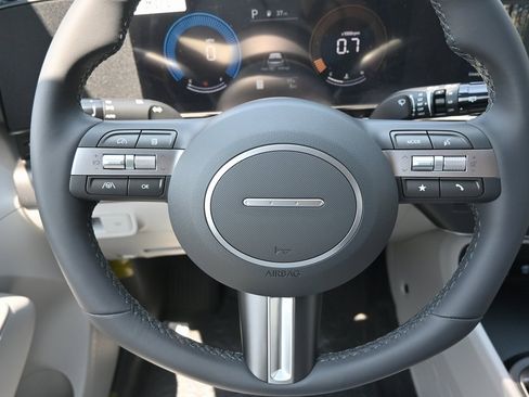 Used 2025 Hyundai Kona SEL image 14