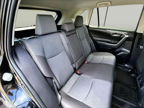 Used 2024 Toyota RAV4 XLE AWD/4WD image 20