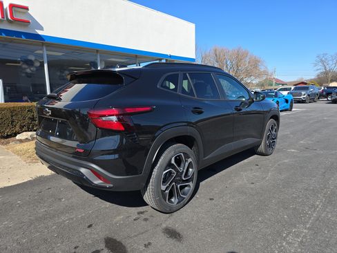 New 2026 Chevrolet Trax RS image 3