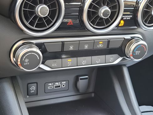 New 2025 Nissan Sentra SV image 19