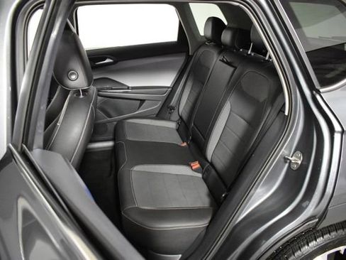 Used 2024 Volkswagen Taos SE FWD image 27