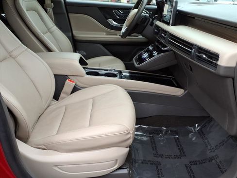 Certified 2022 Lincoln Corsair Reserve w/ Equipment Group 201A image 10