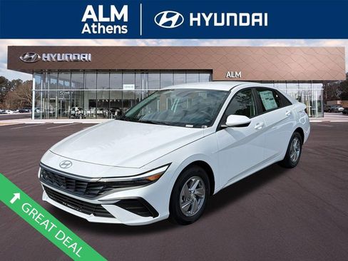 New 2026 Hyundai Elantra SE image 1