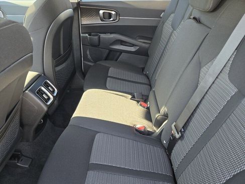New 2026 Kia Sorento LX FWD image 7