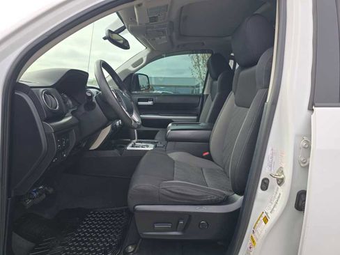 Used 2014 Toyota Tundra SR5 AWD/4WD image 9