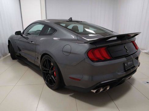Used 2021 Ford Mustang Shelby GT500 w/ Technology Package RWD image 3
