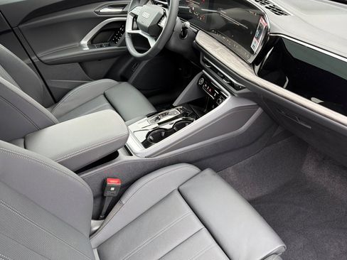 New 2025 Audi Q5 Premium Plus image 15