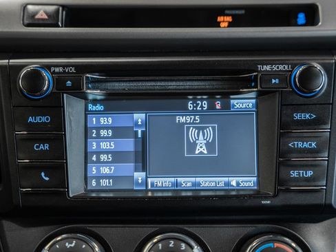 Used 2016 Toyota RAV4 LE AWD/4WD image 19