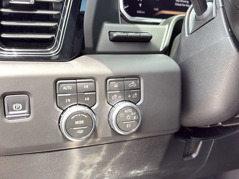 Used 2026 GMC Sierra 3500 AT4 w/ AT4 Premium Plus Package AWD/4WD image 18