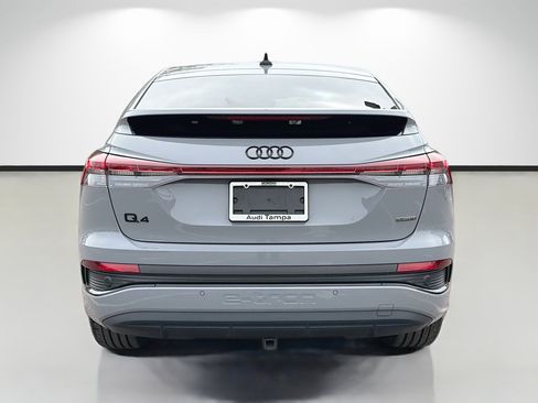 Used 2023 Audi Q4 e-tron Prestige image 4