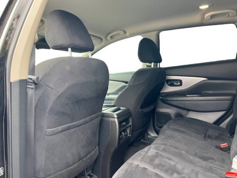 Used 2022 Nissan Murano S image 12