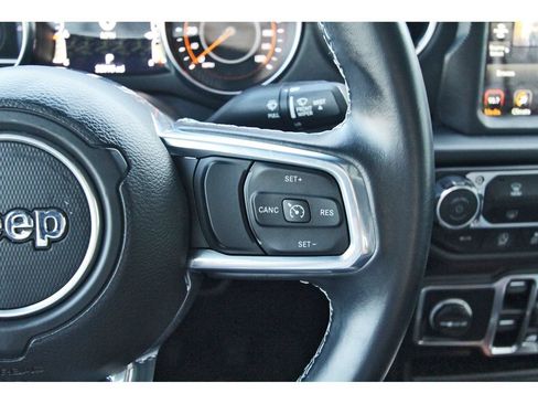 Used 2021 Jeep Gladiator Overland w/ Popular Equipment Package AWD/4WD image 20