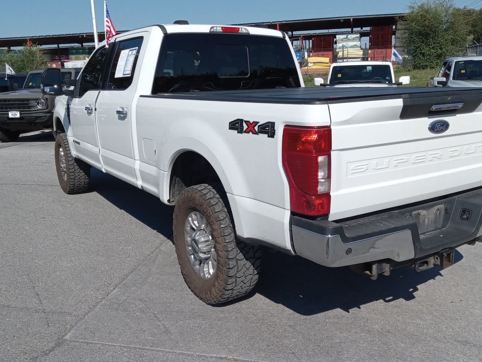 Used 2022 Ford F250 XLT w/ XLT Premium Package AWD/4WD image 5