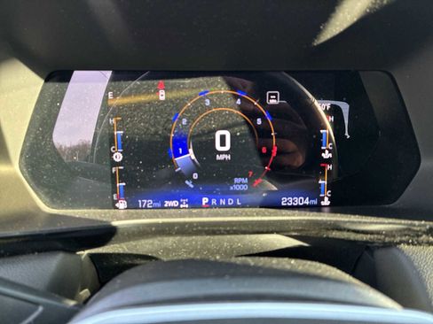 Used 2023 Chevrolet Colorado LT w/ LT Convenience Package III image 11