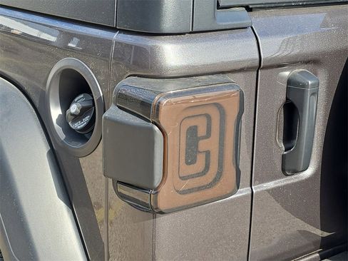 Used 2025 Jeep Wrangler Sport image 30