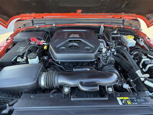 Used 2019 Jeep Wrangler Unlimited Rubicon w/ Cold Weather Group image 49