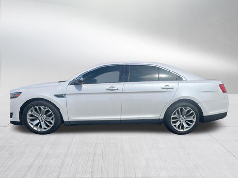 Used 2019 Ford Taurus Limited FWD image 4