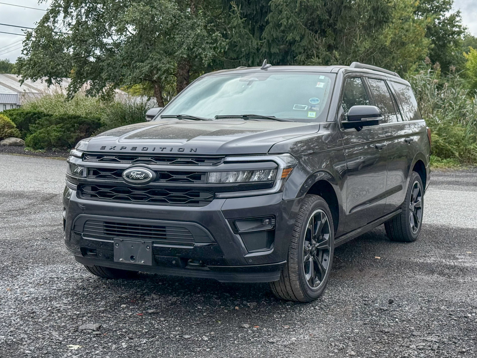 Certified 2024 Ford Expedition Limited AWD/4WD image 3