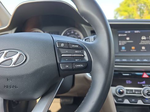 Used 2019 Hyundai Elantra Value Edition w/ Winter Weather Package FWD image 21