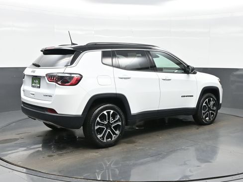 Used 2023 Jeep Compass Limited AWD/4WD image 6