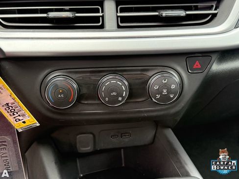 Used 2025 Chevrolet Trax LS image 19