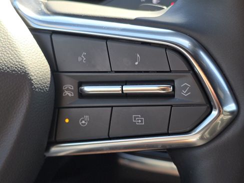 Used 2025 Chevrolet Equinox LT FWD image 12