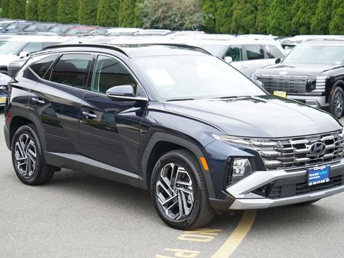 Used 2025 Hyundai Tucson Limited AWD/4WD image 3