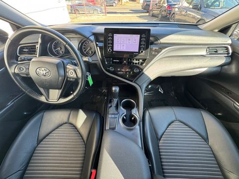 Used 2024 Toyota Camry SE FWD image 13