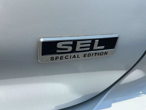 Used 2022 Mitsubishi Outlander SEL AWD/4WD image 33