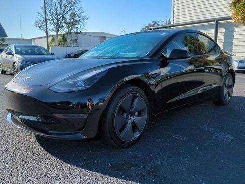 Used 2023 Tesla Model 3 Standard Range image 8