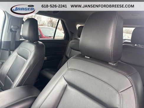Used 2023 Ford Explorer XLT w/ Equipment Group 202A AWD/4WD image 12