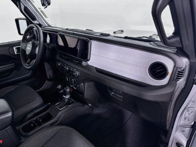 Used 2024 Jeep Wrangler Unlimited w/ Convenience Group AWD/4WD image 32