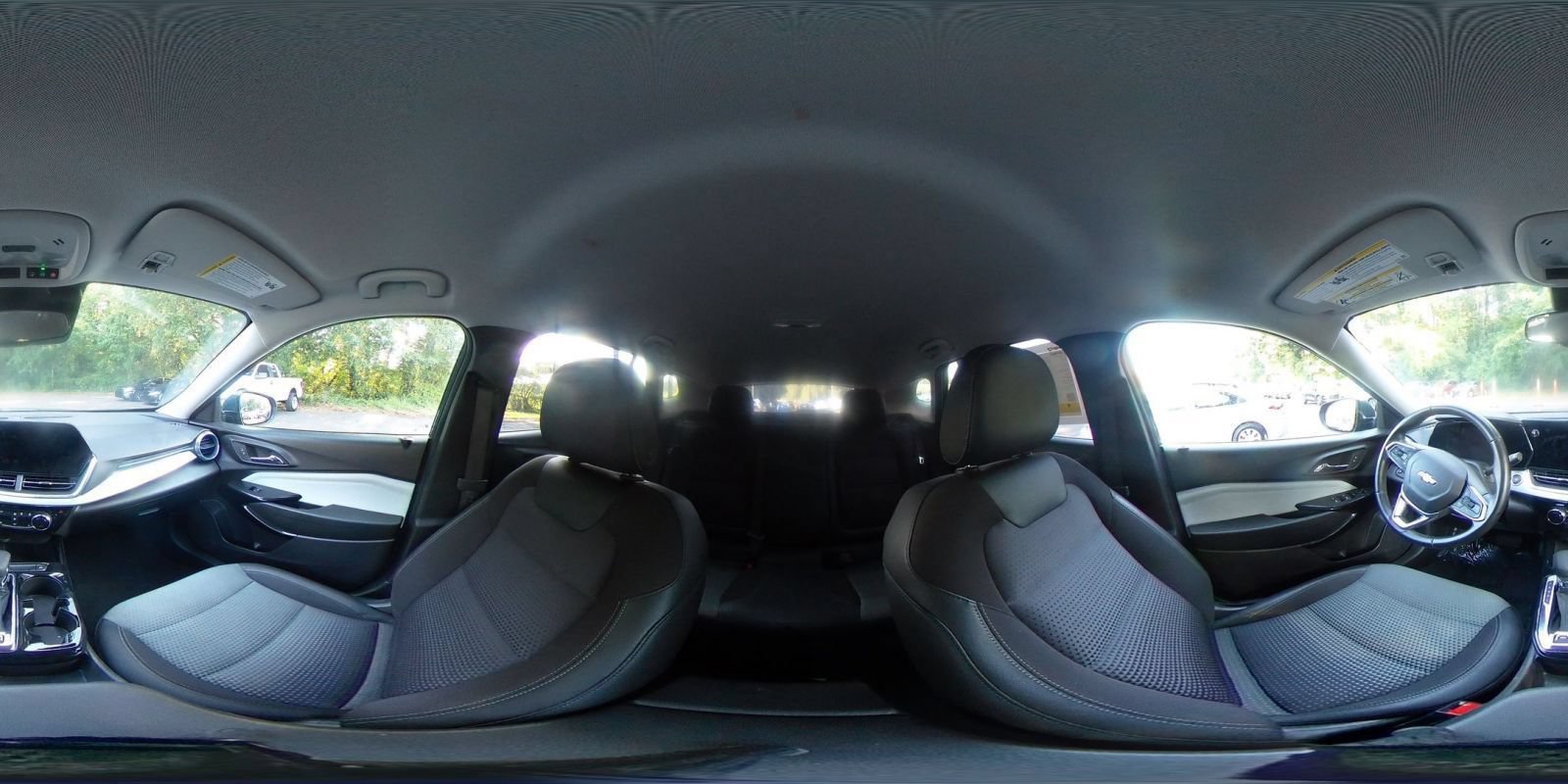 Used 2025 Chevrolet Trax LT w/ LT Convenience Package FWD image 44