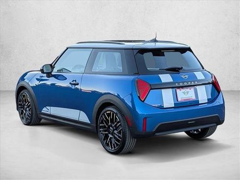Used 2026 MINI Cooper 2-Door Hardtop FWD image 8