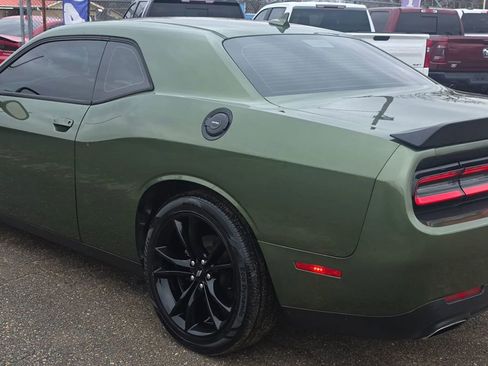 Used 2018 Dodge Challenger SXT Plus image 5