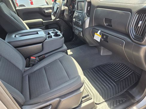 Used 2024 Chevrolet Silverado 1500 Custom RWD image 9