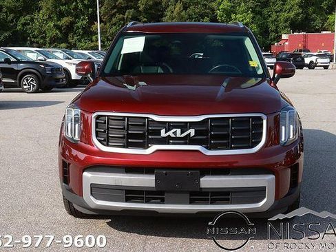 Used 2023 Kia Telluride S w/ S Sunroof Package FWD image 2