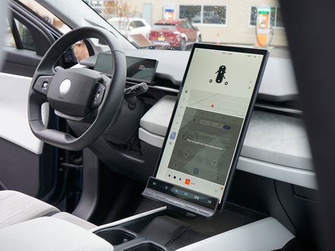 Used 2023 Fisker Ocean One image 27