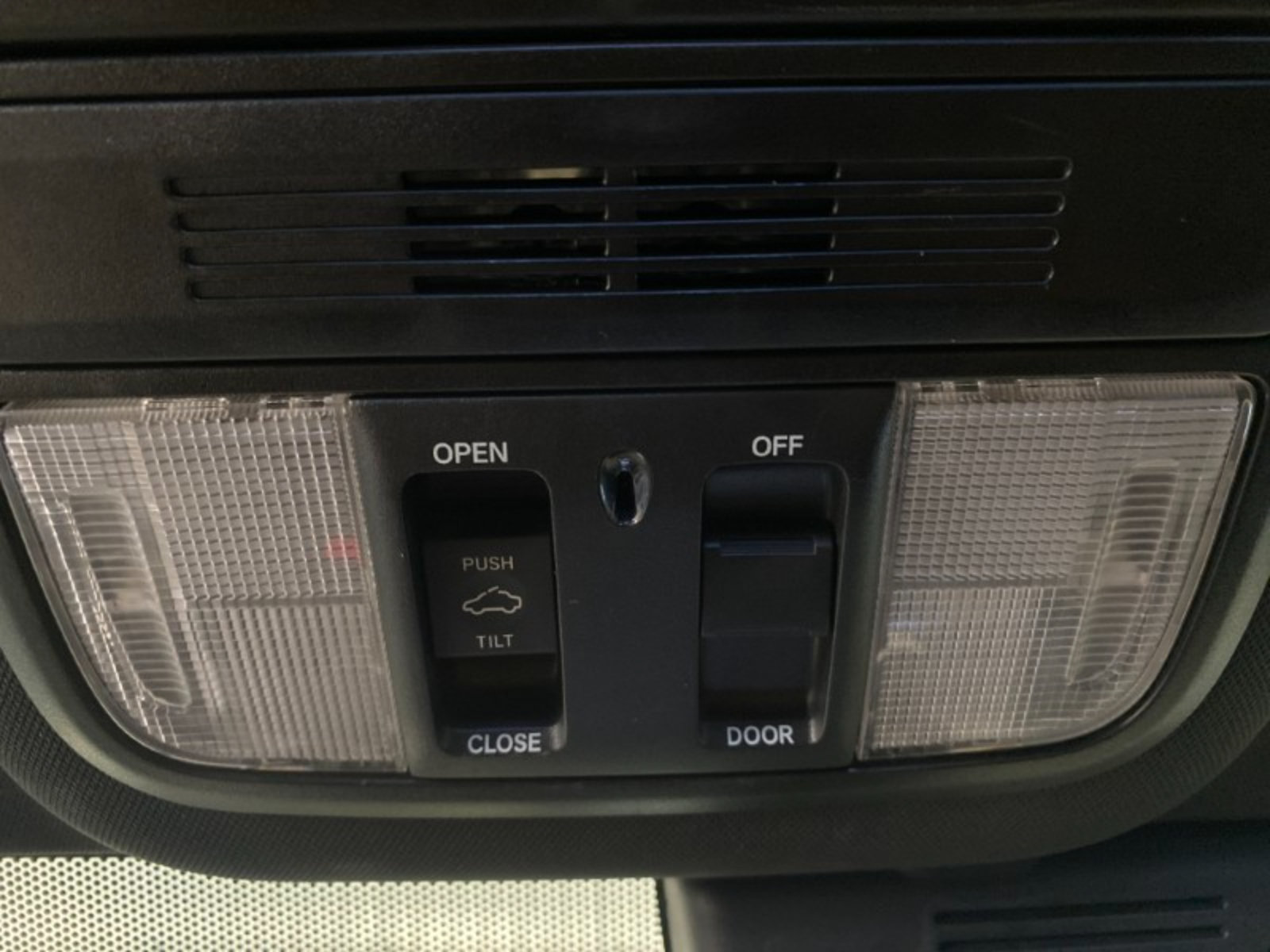 Used 2018 Honda Accord Sport image 37