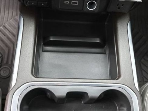 Used 2021 Chevrolet Silverado 1500 LTZ AWD/4WD image 21